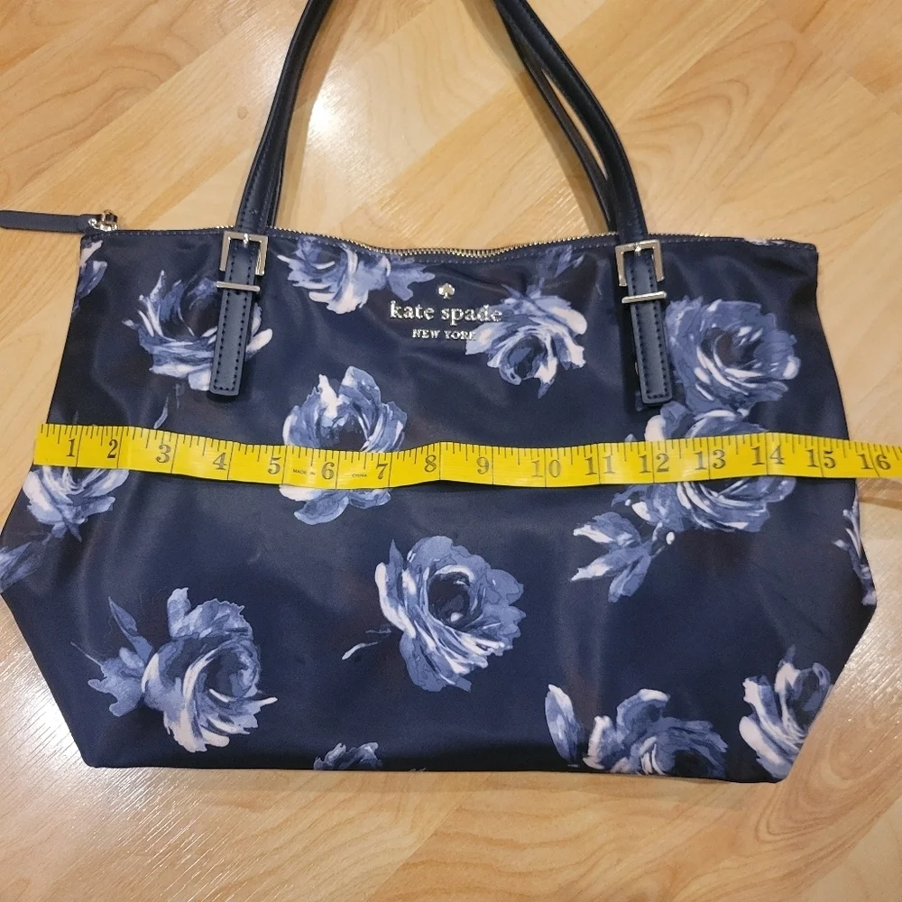 Kate Spade New York Watson Lane Small Night Rose Maya Tote Blue